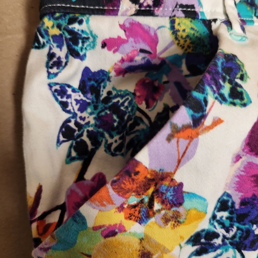 Nicole by Nicole Miller Floral Shorts Size 12 - Picture 6 of 7